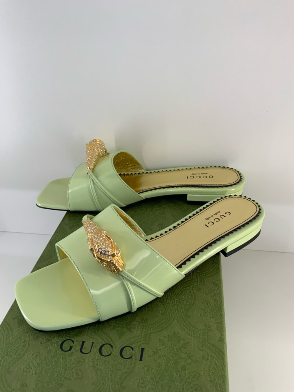 NIB Gucci Sz 36 Pistachio Leather w/ Regent Tiger Slides Shoes